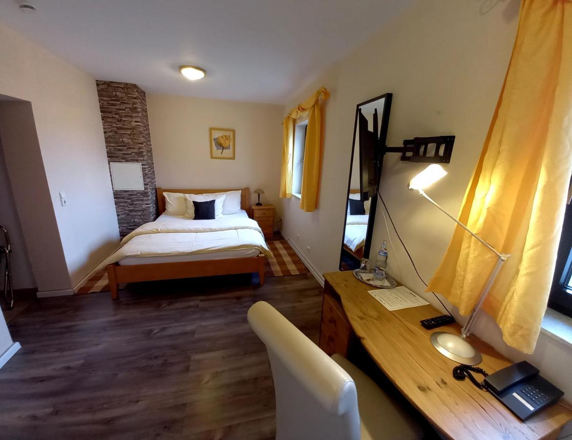 Hotel Lindenhof レーダーマルク エクステリア 写真
