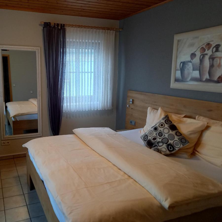 Hotel Lindenhof レーダーマルク エクステリア 写真