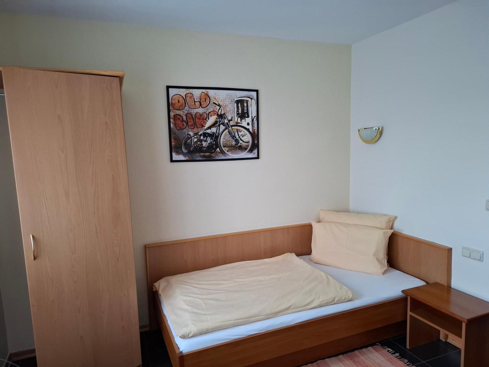 Hotel Lindenhof レーダーマルク エクステリア 写真